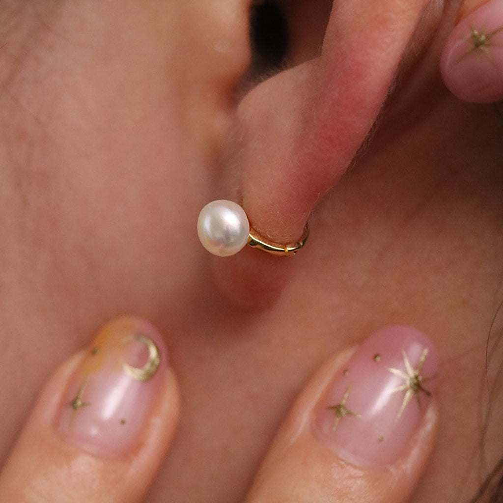 Fresh Water Pearl Huggie Earring-1
