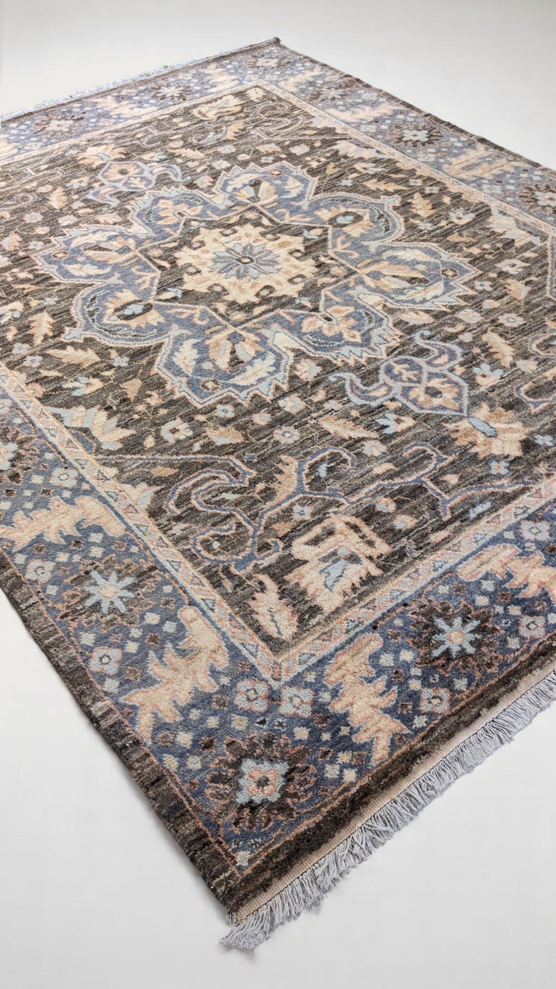 Wrealm Hand Knotted Rug - 314 x 247 cm-1