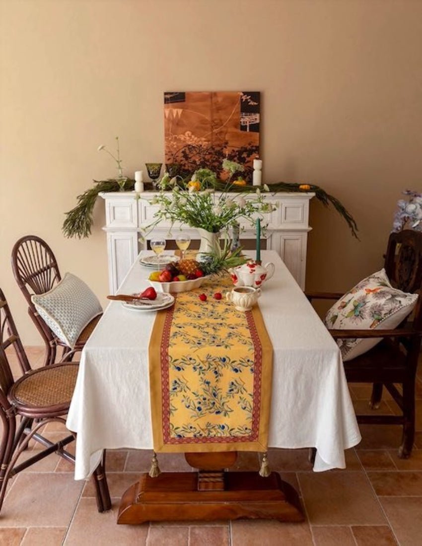 Italian Floral Decorative Table Runner for Elegant Table