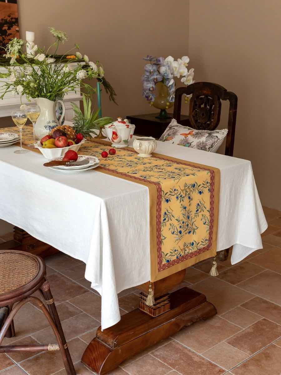 Italian Floral Decorative Table Runner for Elegant Table